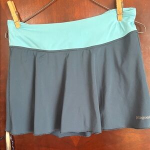 Patagonia Women's Mini Skirt - navy and light blue swimsuit skort small